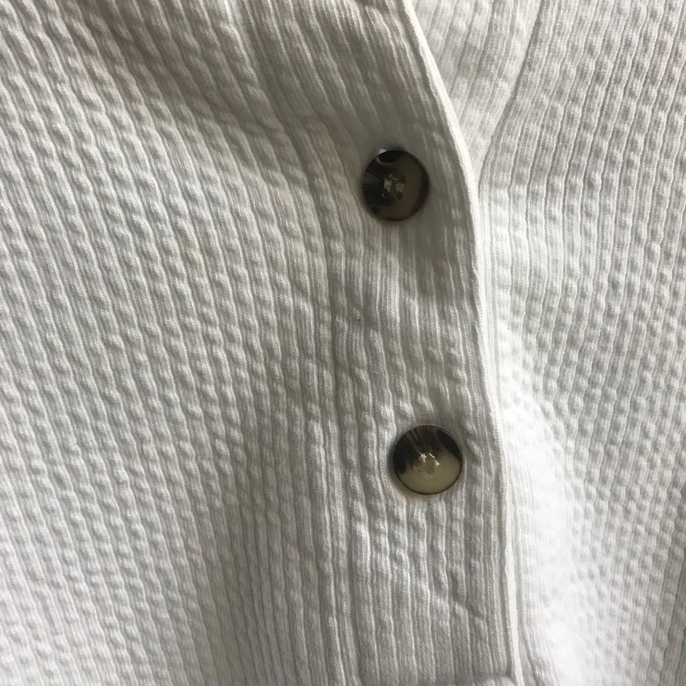 Cropped Sweatshirt - Picture 7 of 8